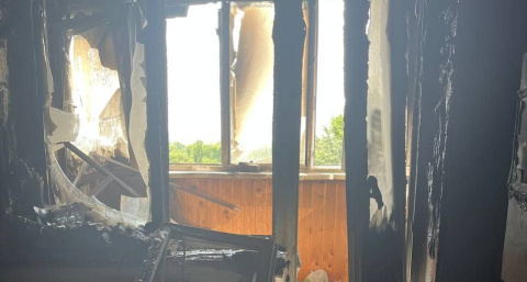 В Нижнем Новгороде спасли жильцов из горящей квартиры: хозяйку госпитализировали с отравлением