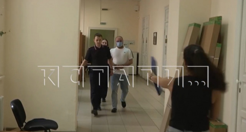 Начальник нижегородского аэропорта за деньги выпускал мигрантов за границу