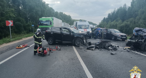 На федеральной трассе в Нижегородской области столкнулись Geely и Audi: двое погибших и раненный ребенок 