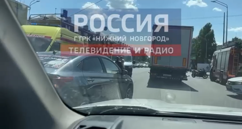 Мотоциклиста увезли на скорой после ДТП на проспекте Ленина в Нижнем Новгороде