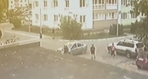 Два подростка на электросамокате попали под машину в Дзержинске