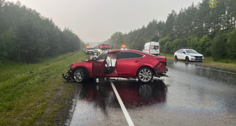 26-летний водитель Mazda выехал навстречку в Большемурашкинском районе и оборвал 4 жизни 