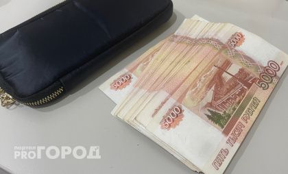 В 1984 году мама внесла 500 рублей на мою сберкнижку к 18-летию: решила зайти в банк, выяснить, сколько мне сейчас положено и опешила