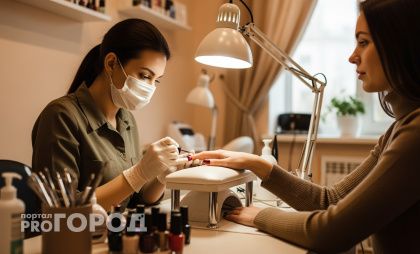 Забудьте про нюд: астрологи раскрыли главный цвет ноября - маникюр в этом цвете притянет любовь