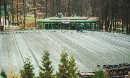 В Нижнем Новгороде начали готовить катки