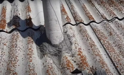 Надежная герметизация на века: чем заделать отверстие вокруг дымохода в кровле из шифера — смесь из 2 простых компонентов