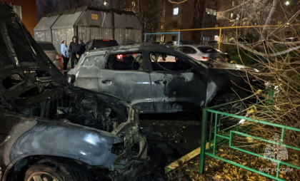 Четыре машины пострадали от огня накануне в Нижнем Новгороде