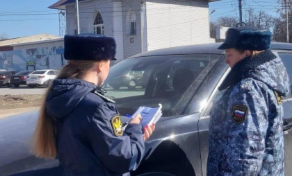 Житель Нижегородской области оставил свою BMW X3 около театра и остался без машины