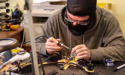 Нижегородские инженеры представили дрон "Турист" для СВО