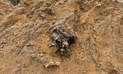 Подрядчик в Выксунском районе взял землю с кладбища для благоустройства тротуаров