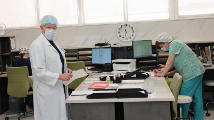 Врачей хотят одеть в шесть цветов: от темно-зеленого до лавандового