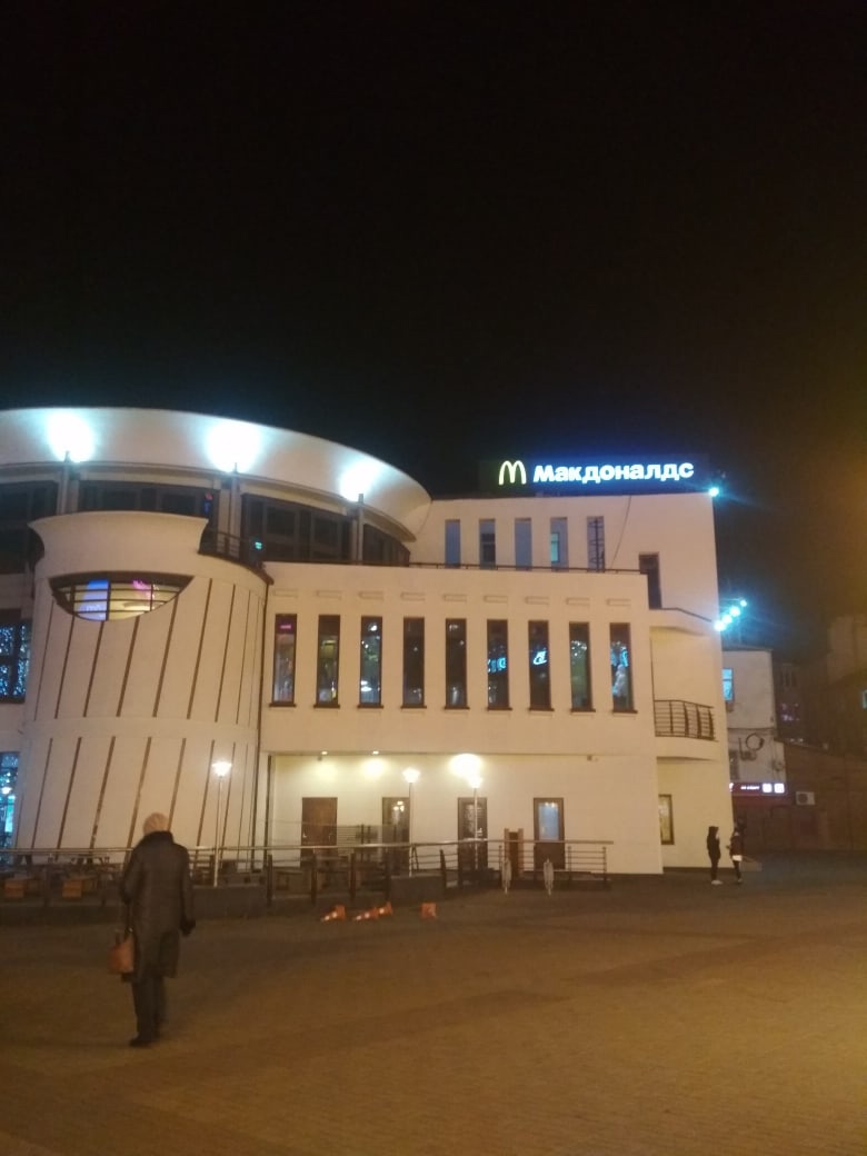 Новый «Макдоналдс» со скандалами открылся в Нижнем Новгороде