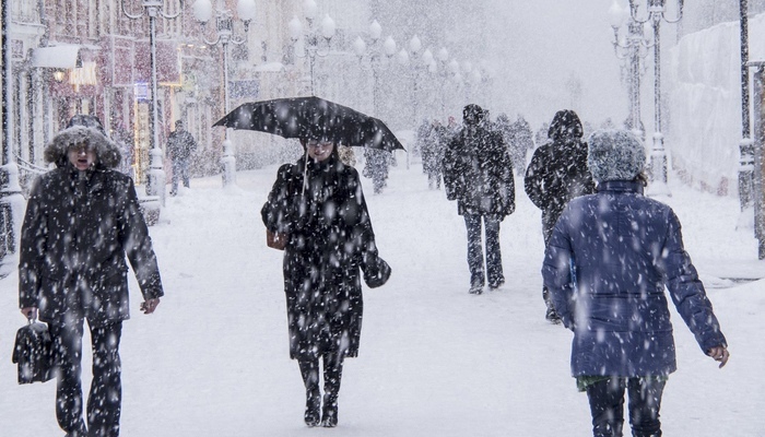 Мощный снегопад парализует Нижегородскую область 