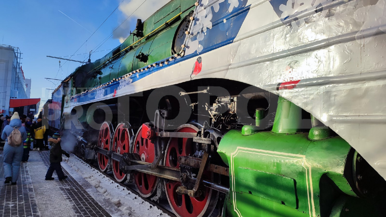 Новогодний поезд Деда Мороза прибыл в Нижний Новгород: фоторепортаж