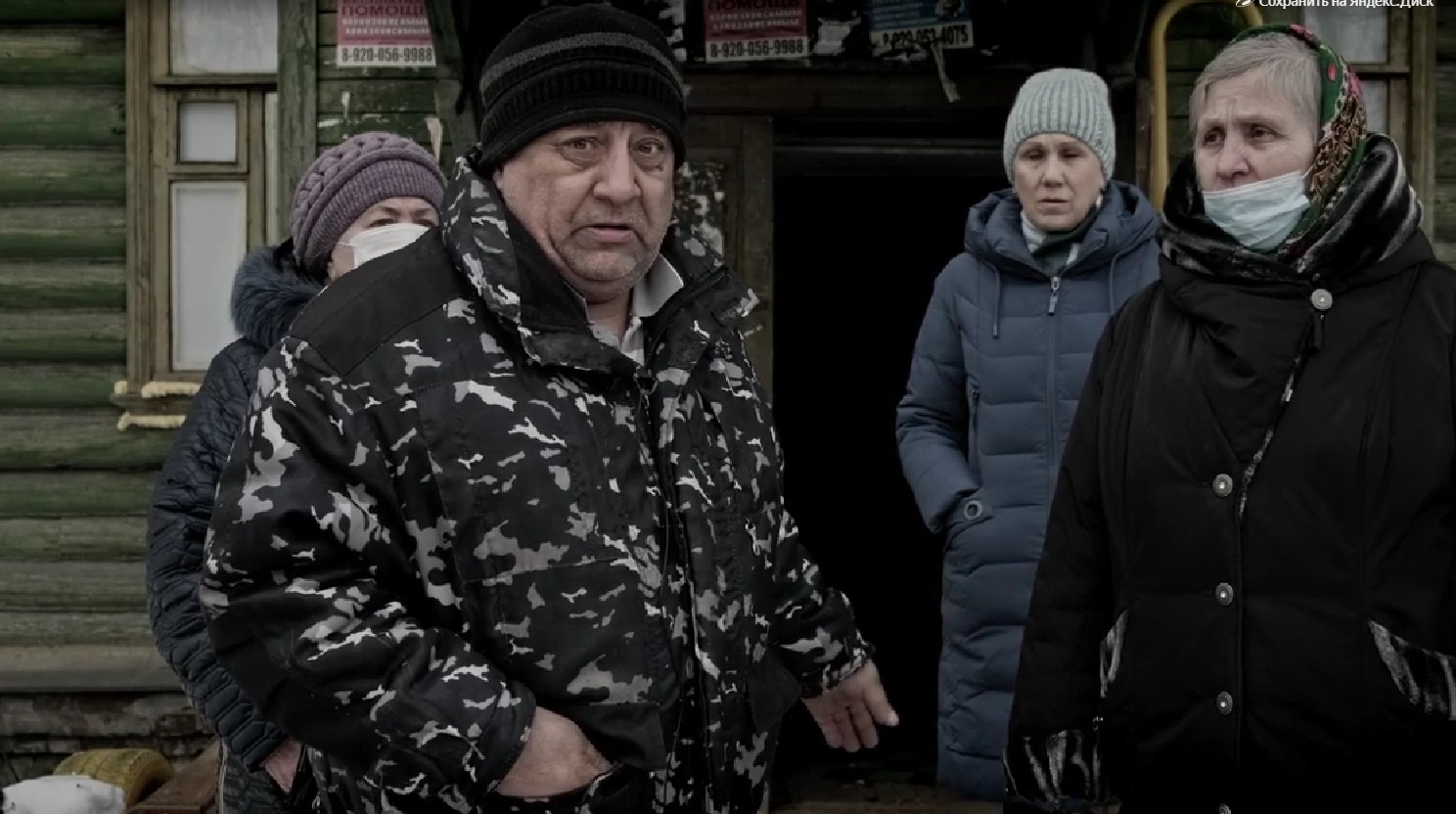 Жители развалин в Нижнем Новгороде: " Муж поднял провалившийся пол домкратом"