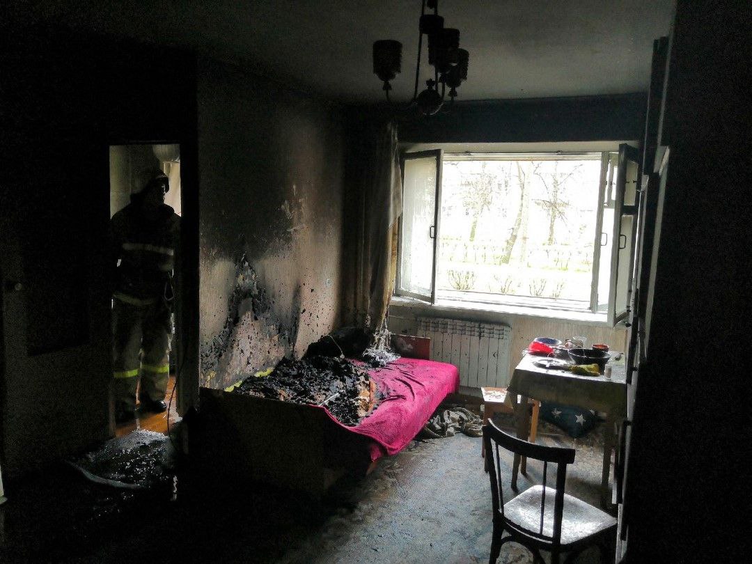 В Дзержинске спасли 15 человек из горящей пятиэтажки  