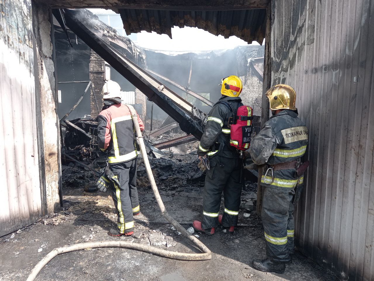 В Нижнем Новгороде загорелся цех на территории завода РУМО
