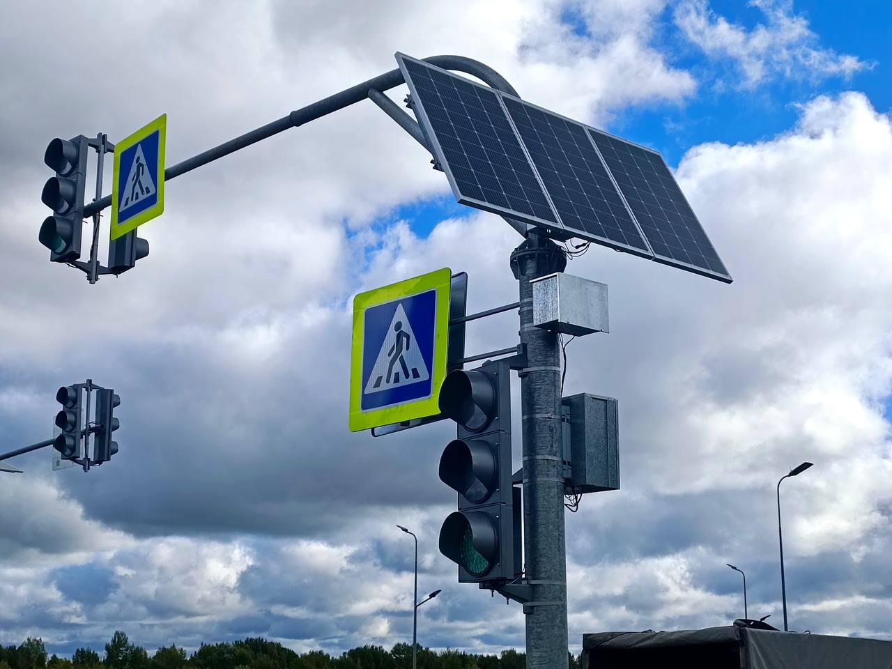 В Нижнем Новгороде заработал светофор на солнечной энергии