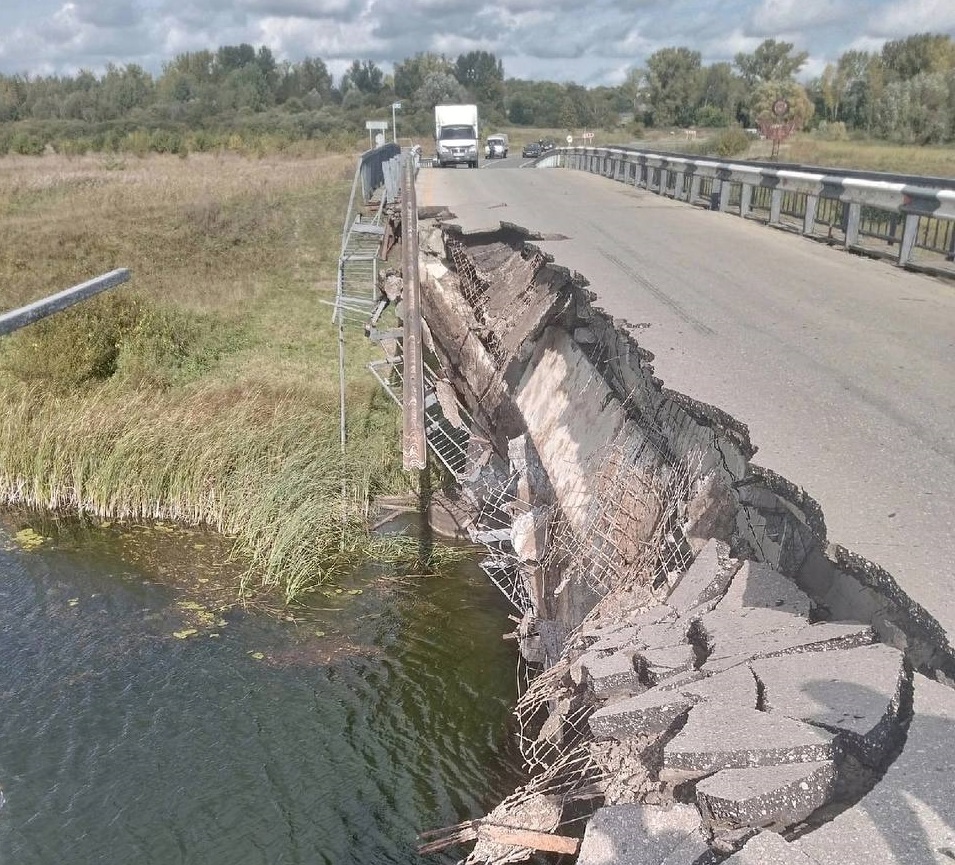На ремонт рухнувшего моста через Ургу выделят сотни миллионов рублей