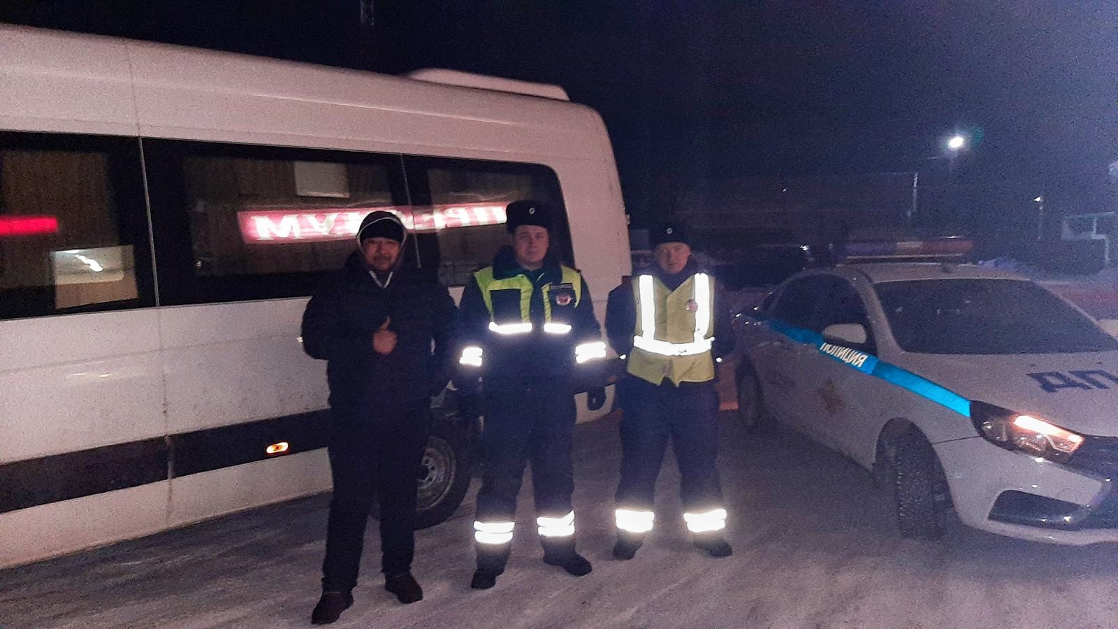 Автобус с иностранцами сломался в 40-градусный мороз в Навашинском районе