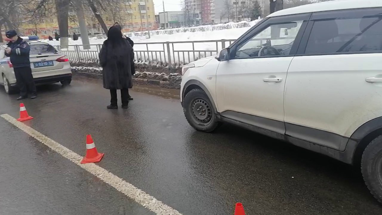 Иномарка сбила троих детей на переходе в Нижнем Новгороде