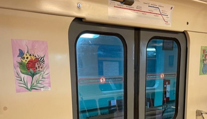 Поезд нижегородского метро украсили, чтобы порадовать женщин