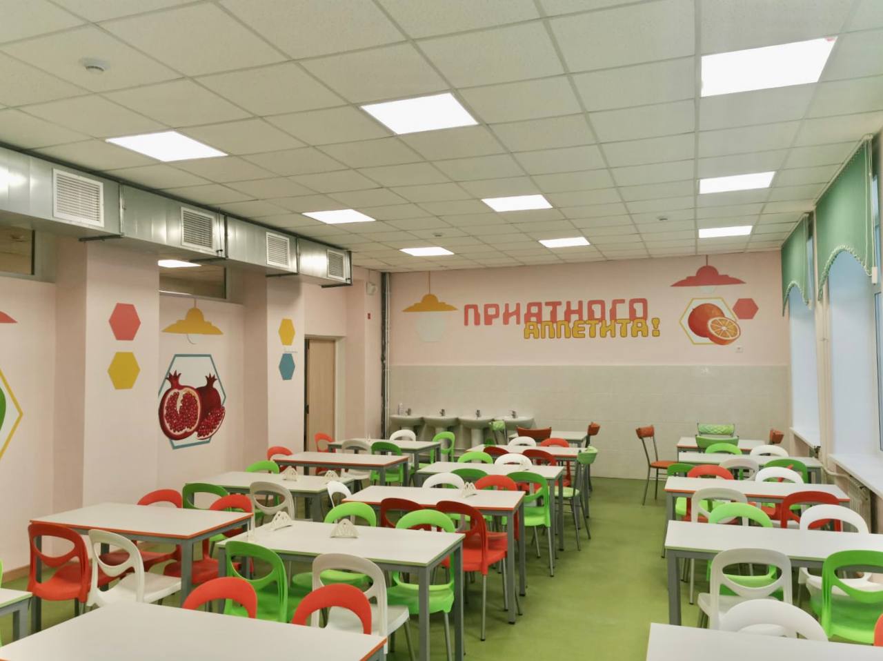В Нижнем Новгороде показали новый ремонт в старой школе