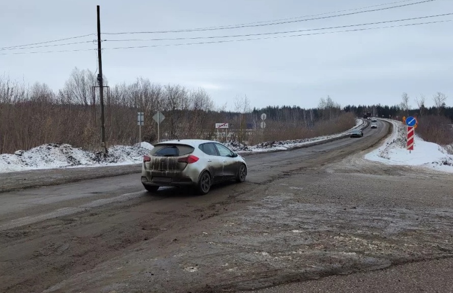 В Нижегородской области перекроют участок дороги: где искать пути объезда