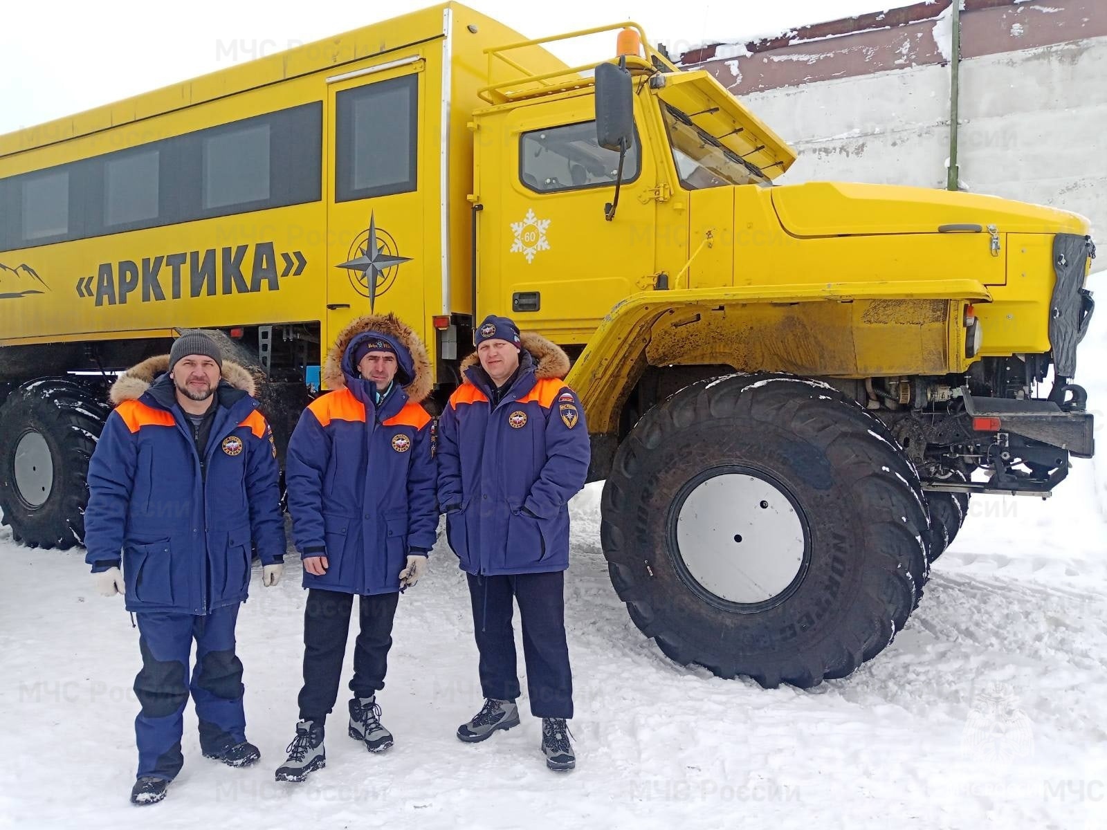 Нижегородские спасатели отправились покорять Арктику