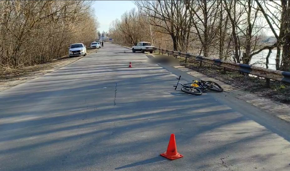 В Бутурлинском районе насмерть сбили велосипедиста
