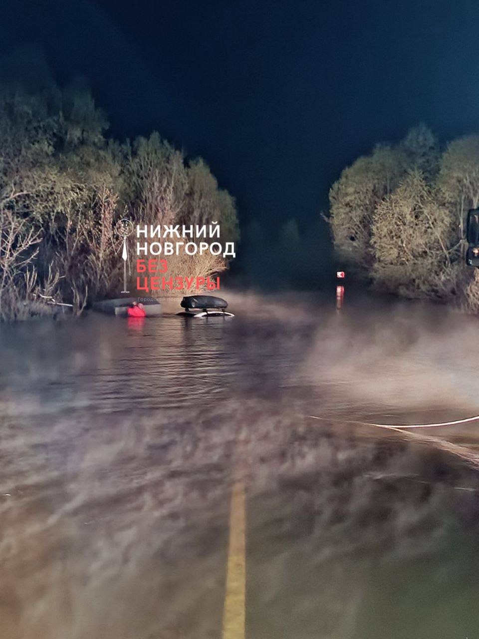 Дороги в Нижегородской области завели машины прямо под воду