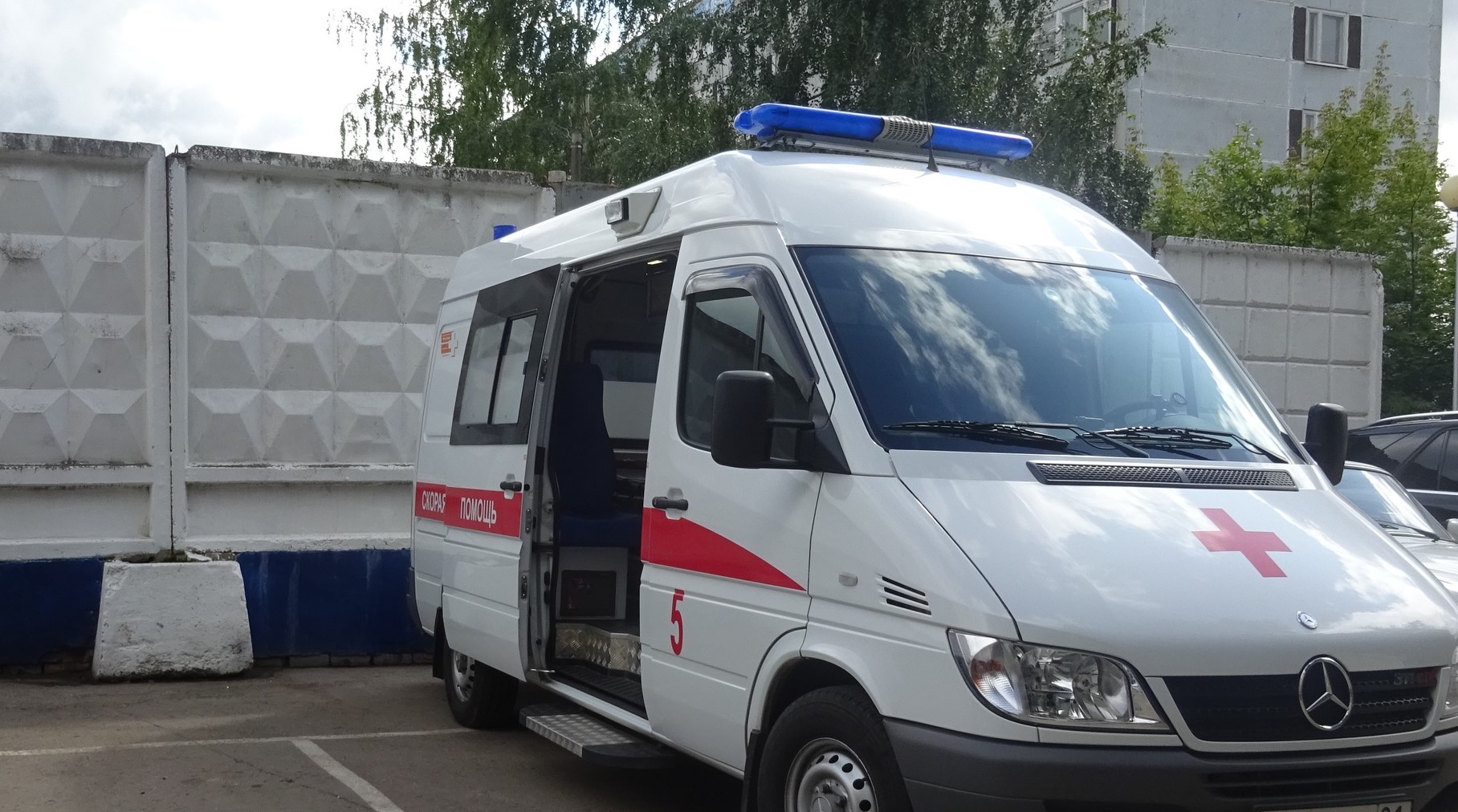 Нижегородского врача оштрафовали из-за машины, помешавшей везти тяжелобольного пациента