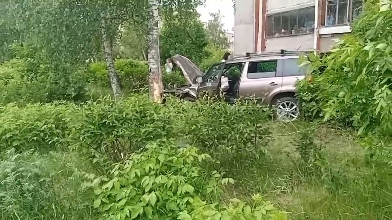 В Дзержинске водитель умер за рулем: пострадал 12-летний пассажир