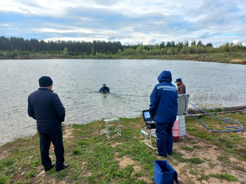 Спасатели в Выксе вытащили из озера тело человека