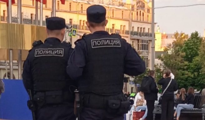 Полицейского из Выксы обвиняют в бездействии при избиении задержанного