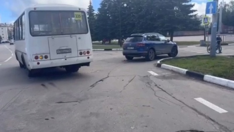 Кстовский автобус влетел в иномарку: у двух человек травмы