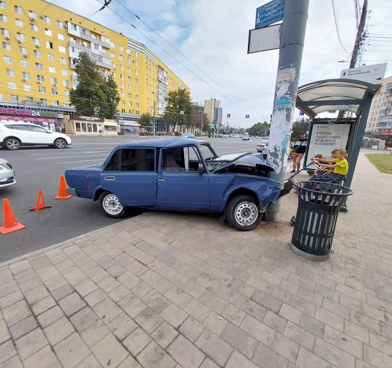 Нижегородец сел в авто курьера и отправился в путешествие до ближайшего  столба