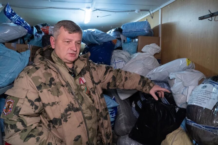 Две фуры с гуманитарным грузом отправились из Нижегородской области в новые регионы