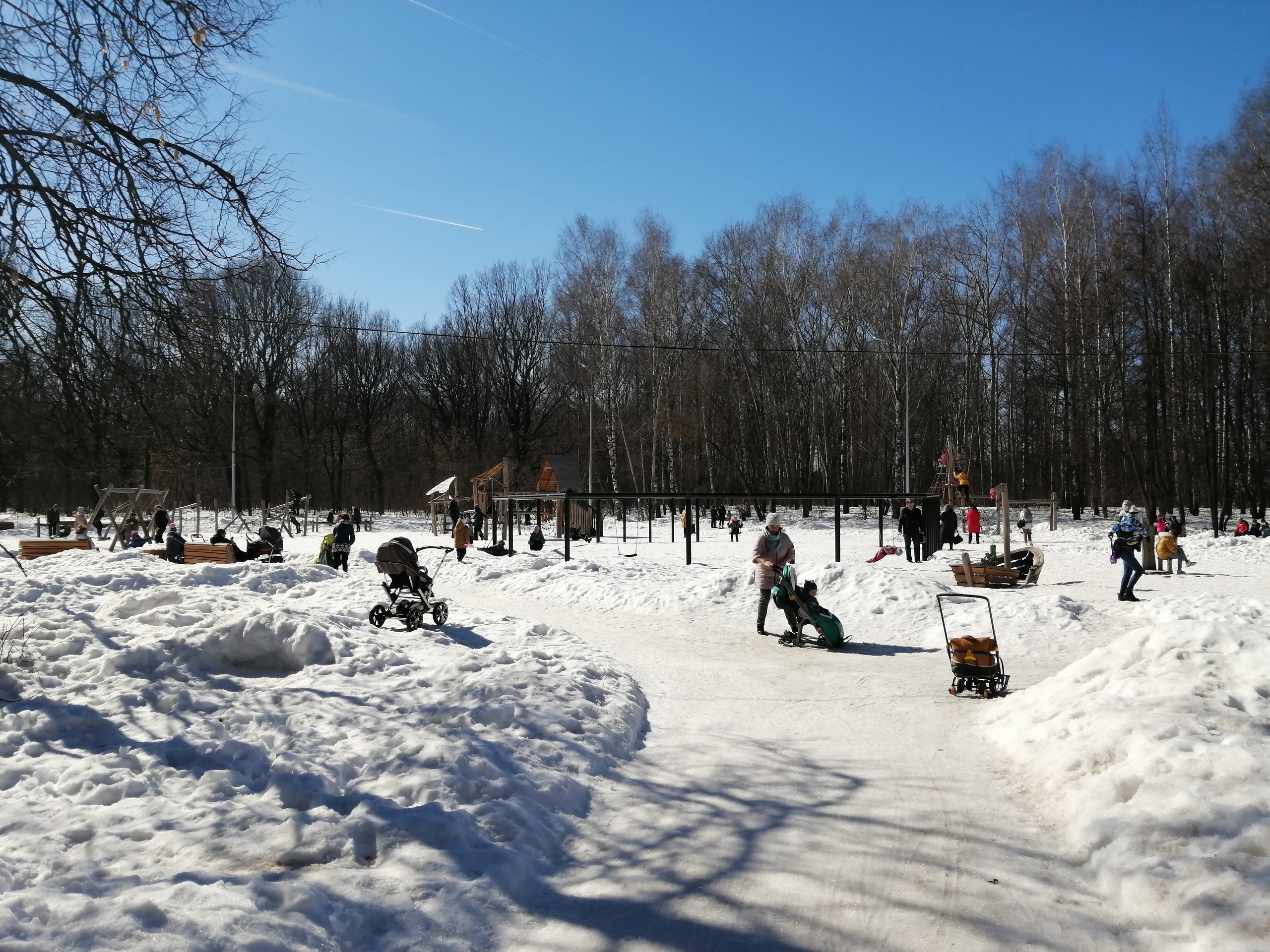 В парках Нижнего Новгорода возобновятся детские анимационные программы и дискотеки