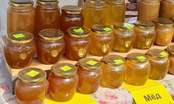 Арзамасские полицейские разыскивают расплатившихся за мед фальшивыми деньгами