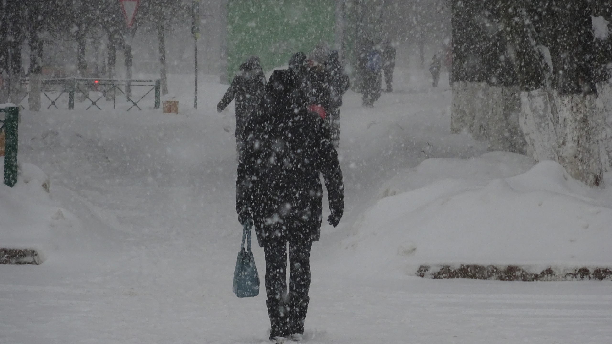 Снегопады в Нижегородской области: узнайте, как снег изменит ваш выходной