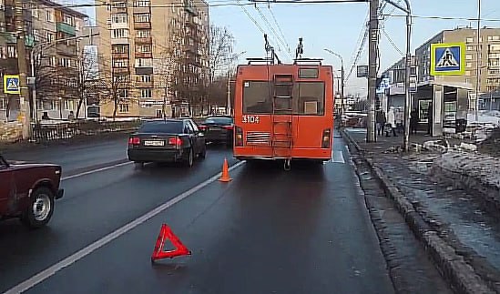 Троллейбус сбил подростка в Нижнем Новгороде 