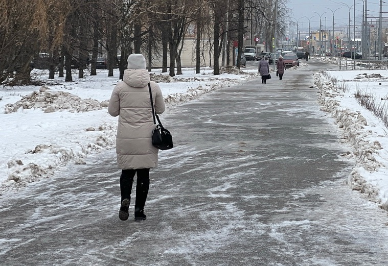 Жительница Лысковского района хотела нажиться на маткапитале, но чуть не потеряла свою "Ладу"
