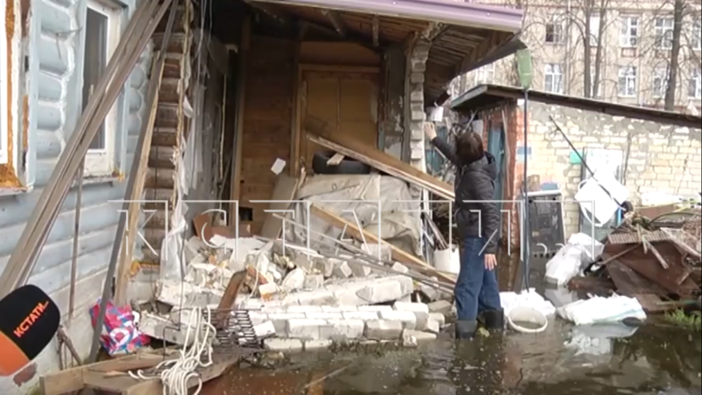Из-за паводка в Автозаводском районе начали рушиться постройки