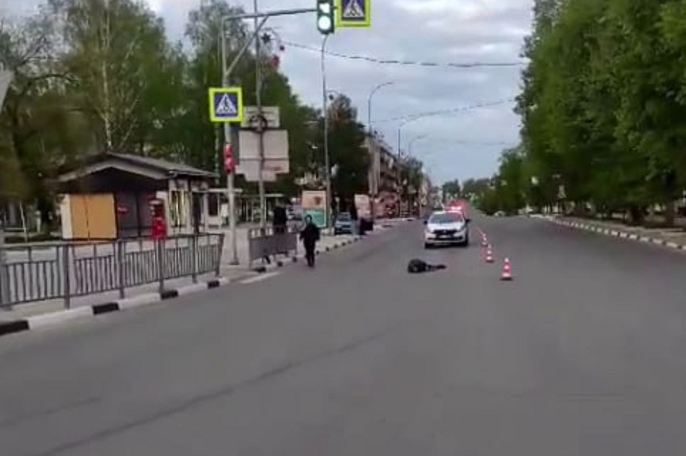 Молодой водитель наехал на лежащего на дороге мужчину в Кстово