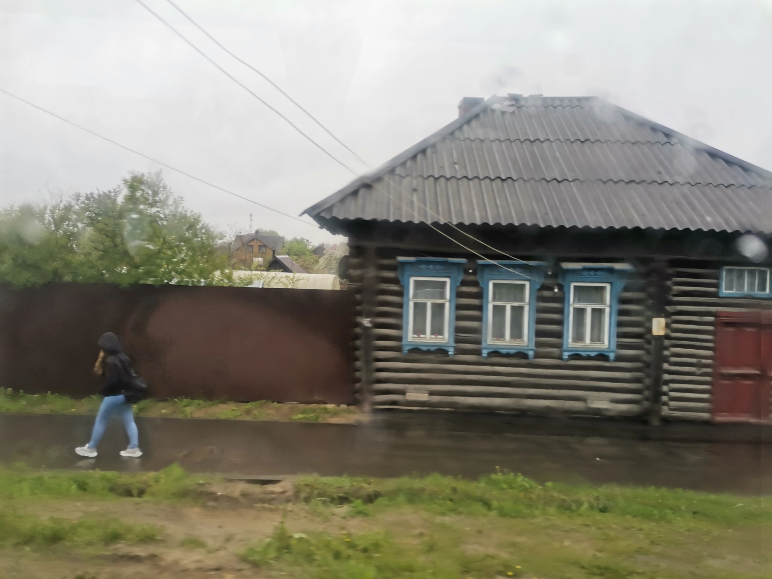 Жители поселка Ветлужский остались без домов после пожара