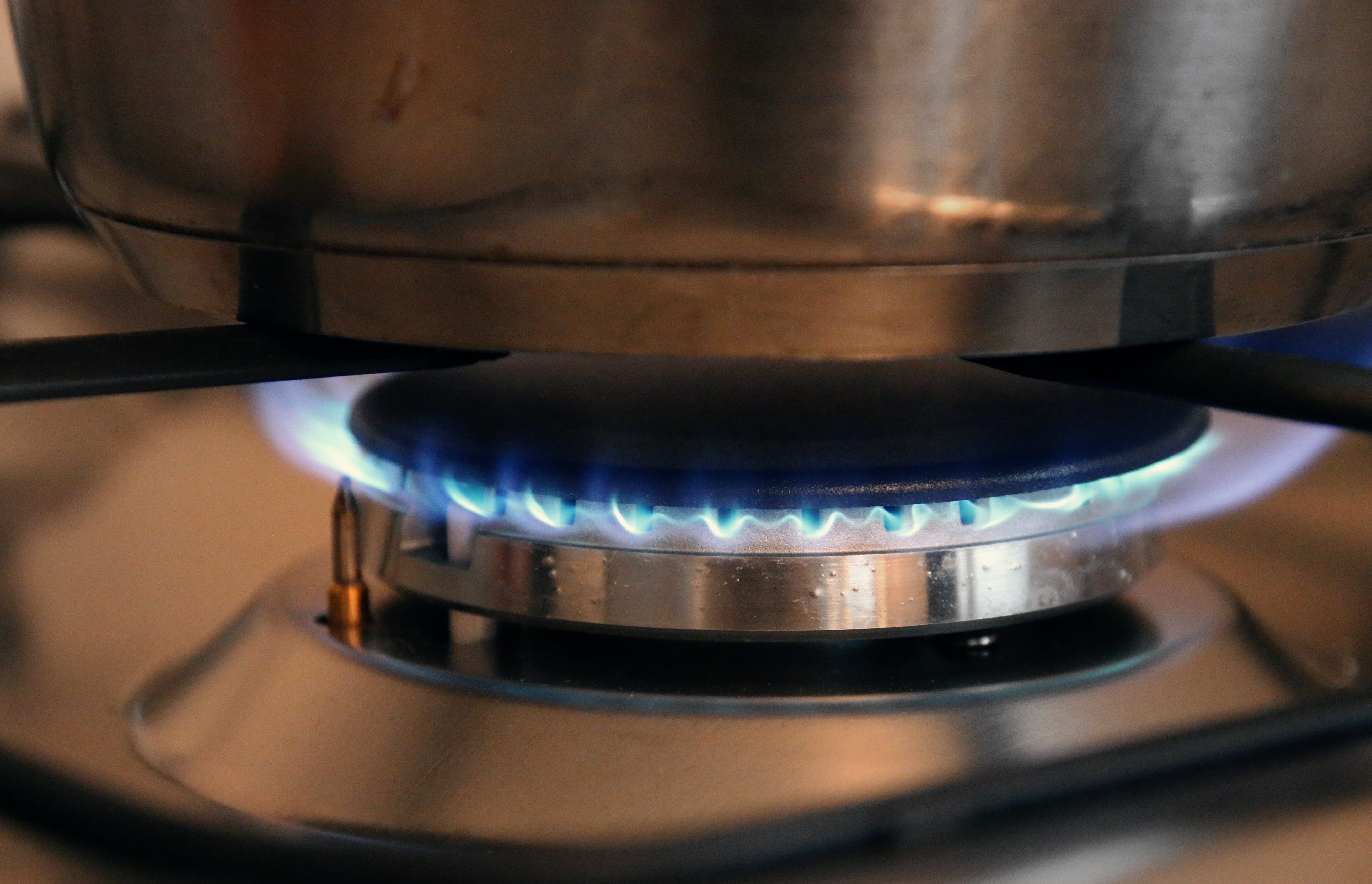 Газовые тарифы взлетели до небес: что скрывает Минстрой?