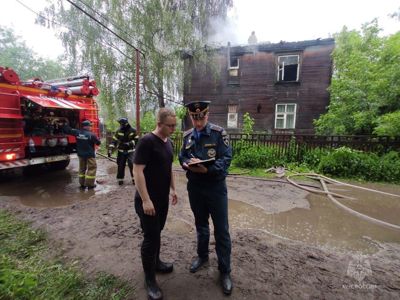 В Балахне во время грозы молния ударила в деревянный дом