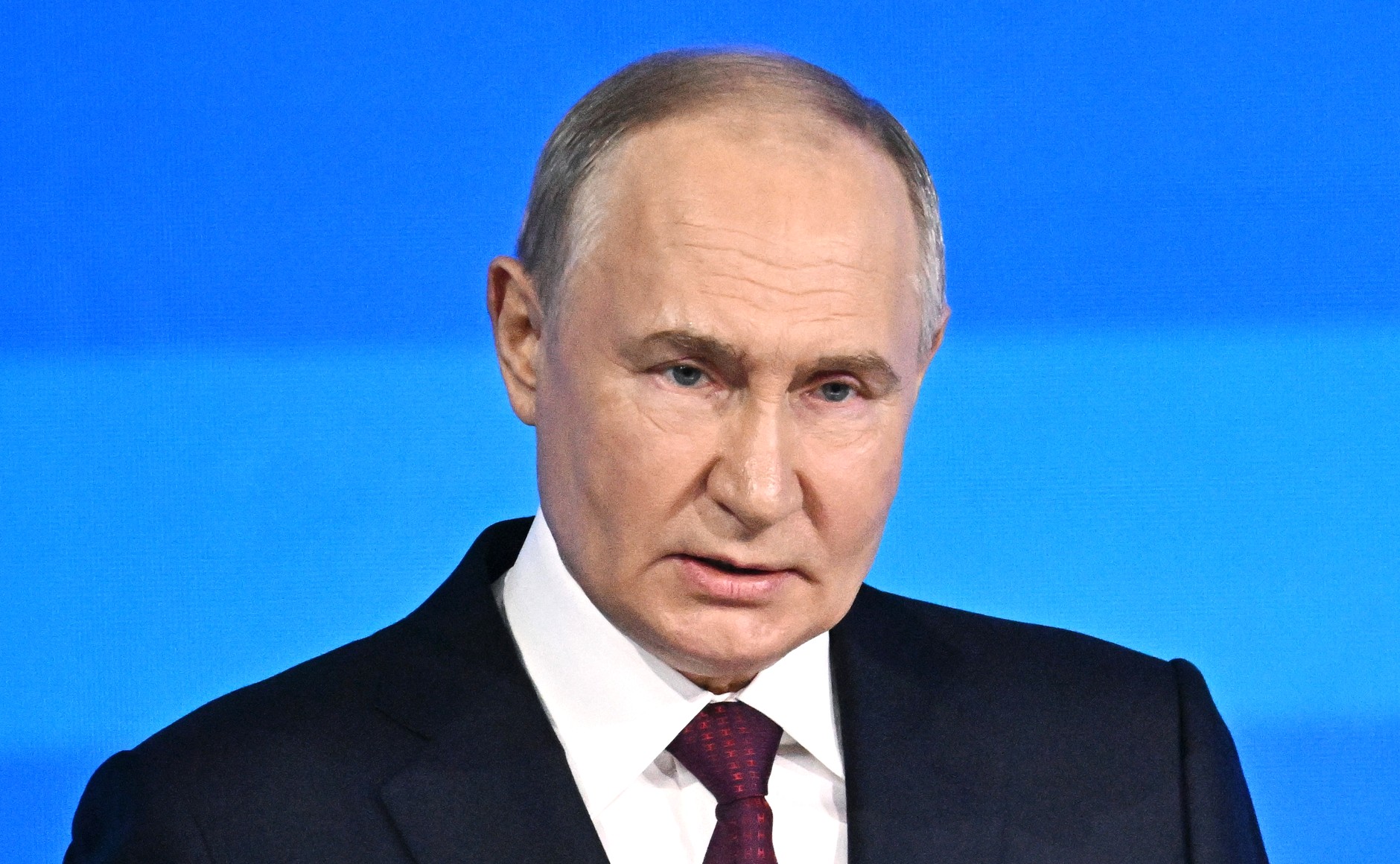 Теперь официально: Путин поручил проиндексировать пенсии работающим пенсионерам