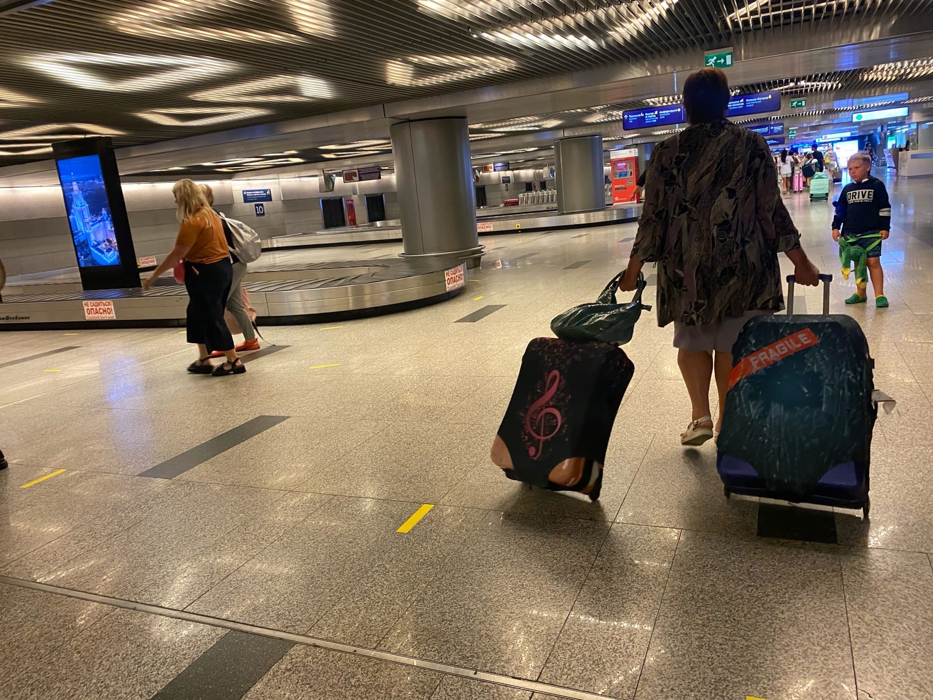 Больше никакого перевеса багажа: два простых совета от опытных путешественников решат проблему